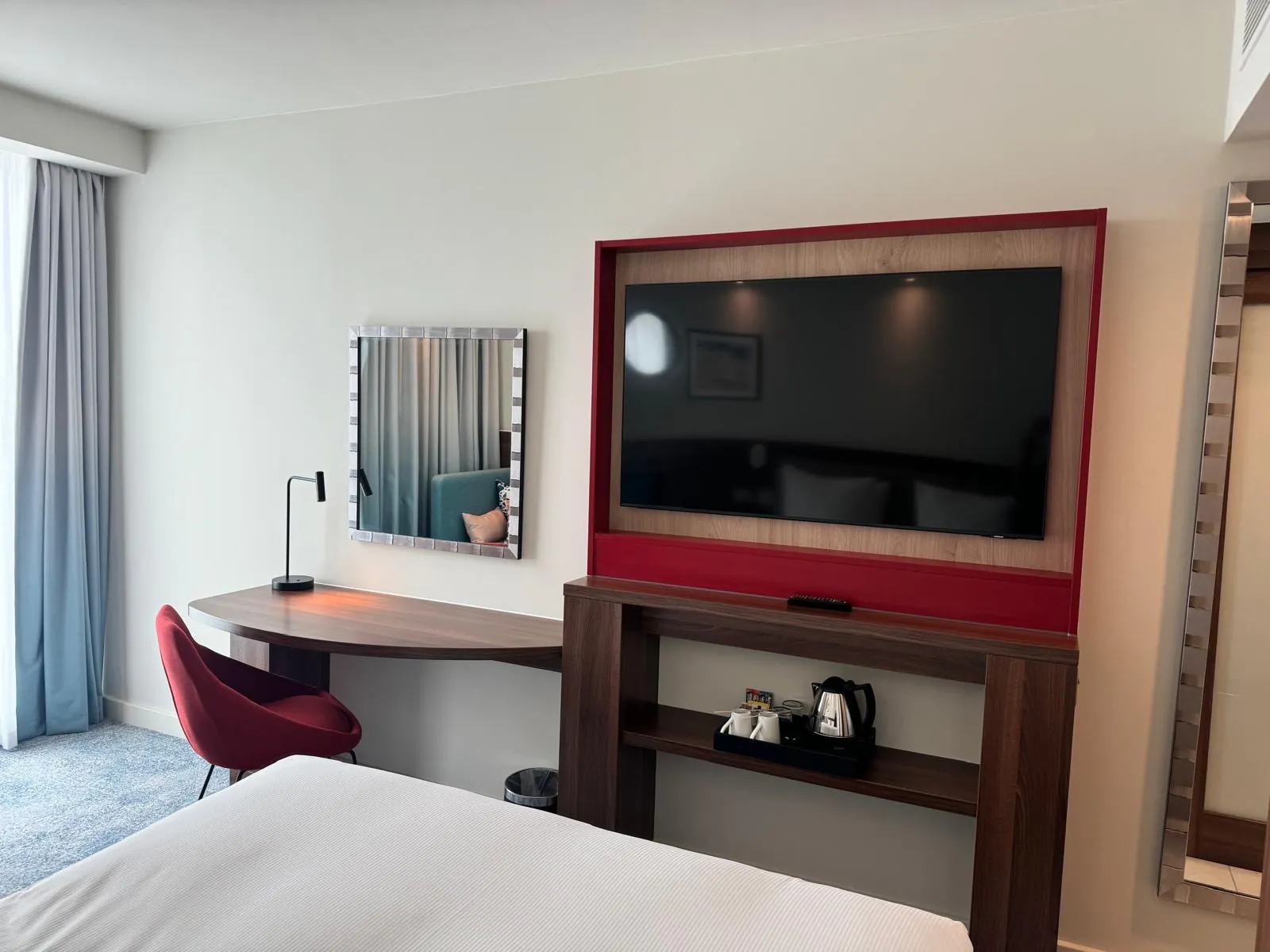 Hampton by Hilton Stansted Case Goods & Joinery